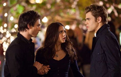  ¿Ready for a dose of teenage angst and supernatural shenanigans?  Introducing The Vampire Diaries!